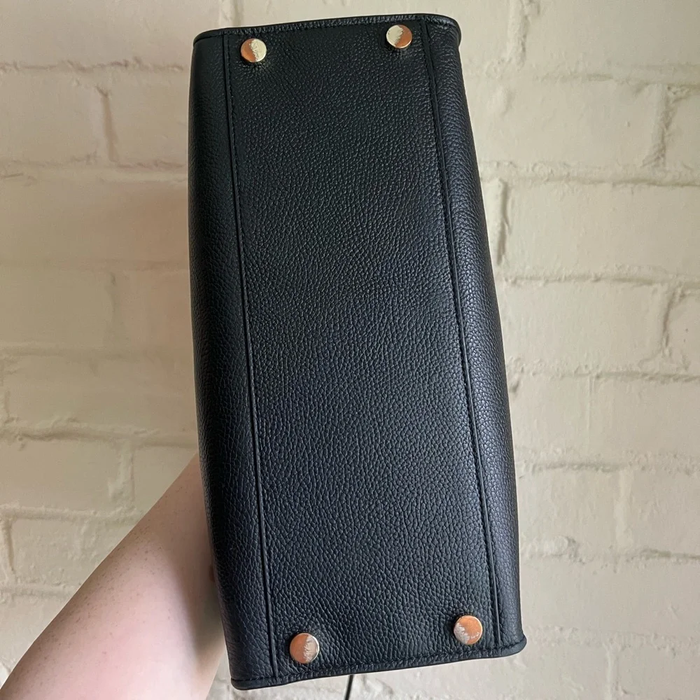 Kate Spade black leather boho basic cute contemporary crossbody purse bag